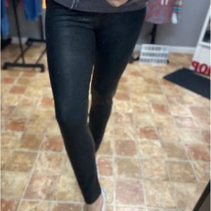 BOUTIQUE Textured Print Leggings NEW!